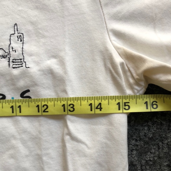 H&M White 'Friends' Skyline Tee - Picture 3 of 6
